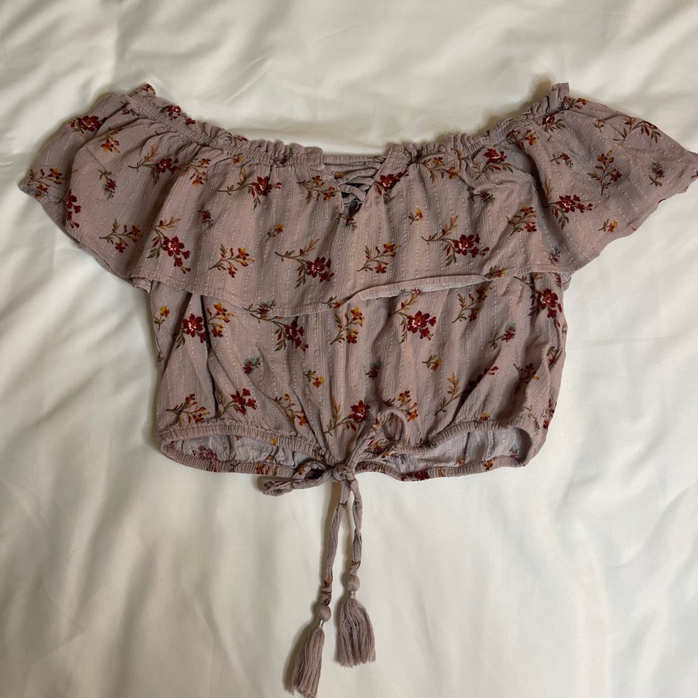 American Eagle off the shoulder shirt